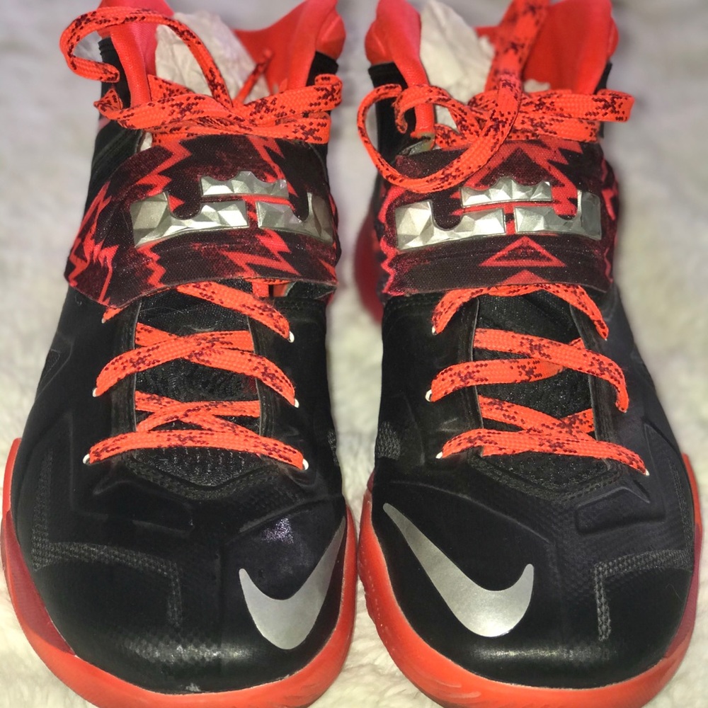 ✨Nike Lebron James Shoes✨